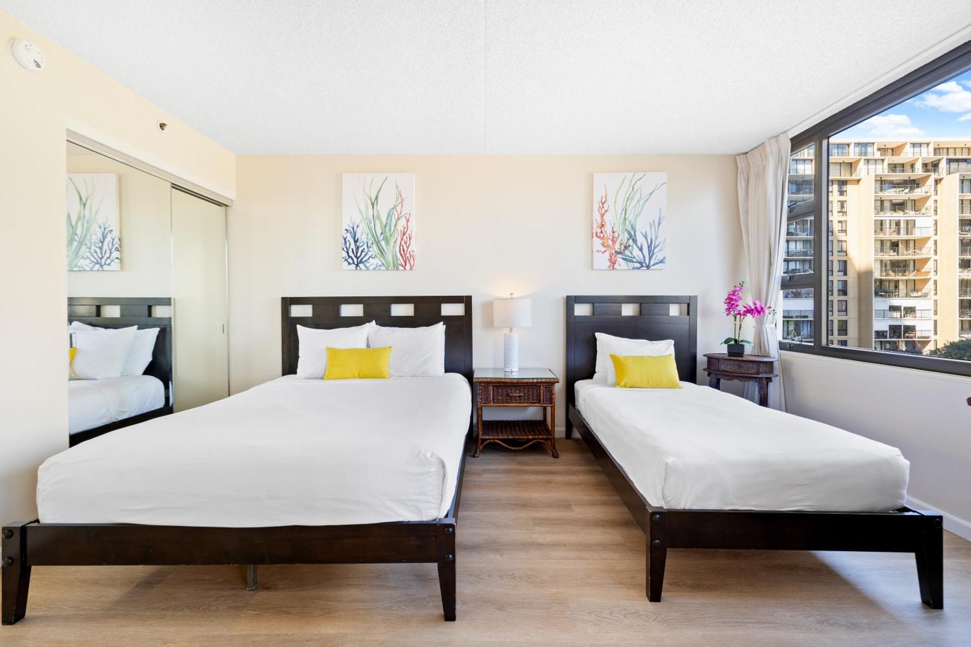 Cozy Waikiki Getaway, Stroll To Beach With Free Parking Honolulu Bagian luar foto