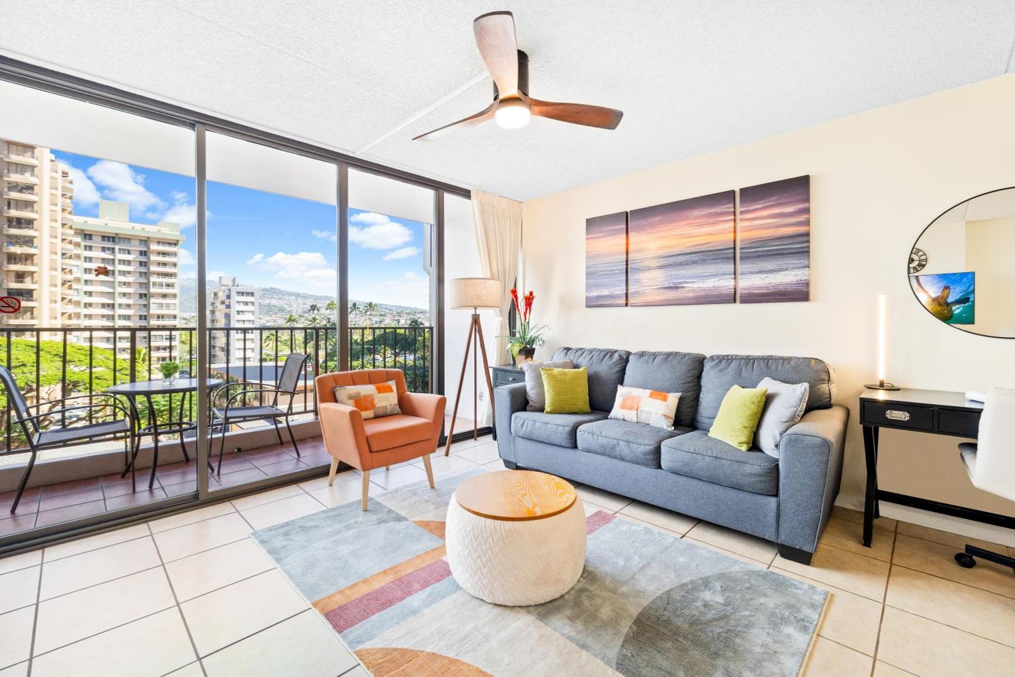 Cozy Waikiki Getaway, Stroll To Beach With Free Parking Honolulu Bagian luar foto
