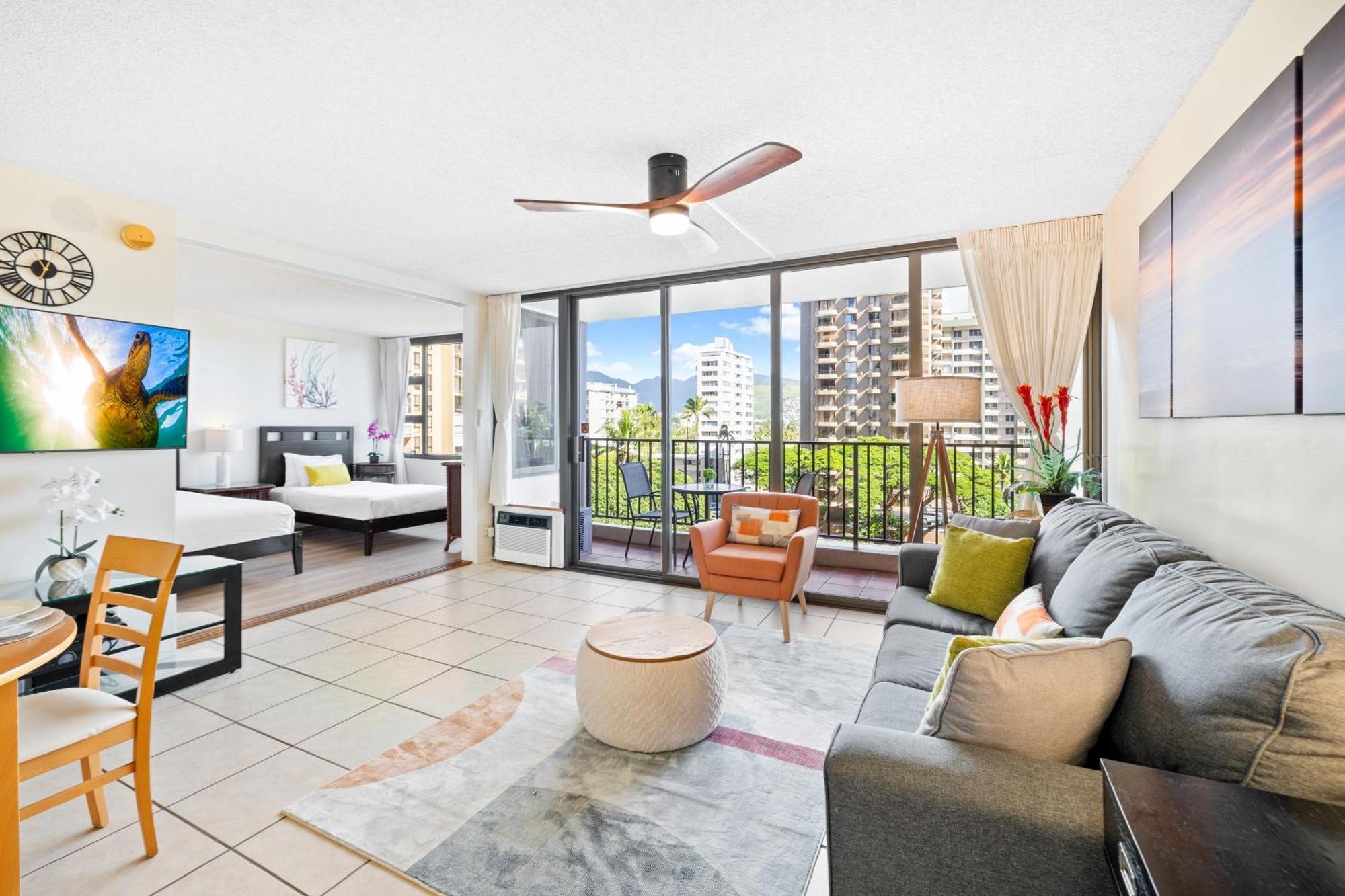 Cozy Waikiki Getaway, Stroll To Beach With Free Parking Honolulu Bagian luar foto