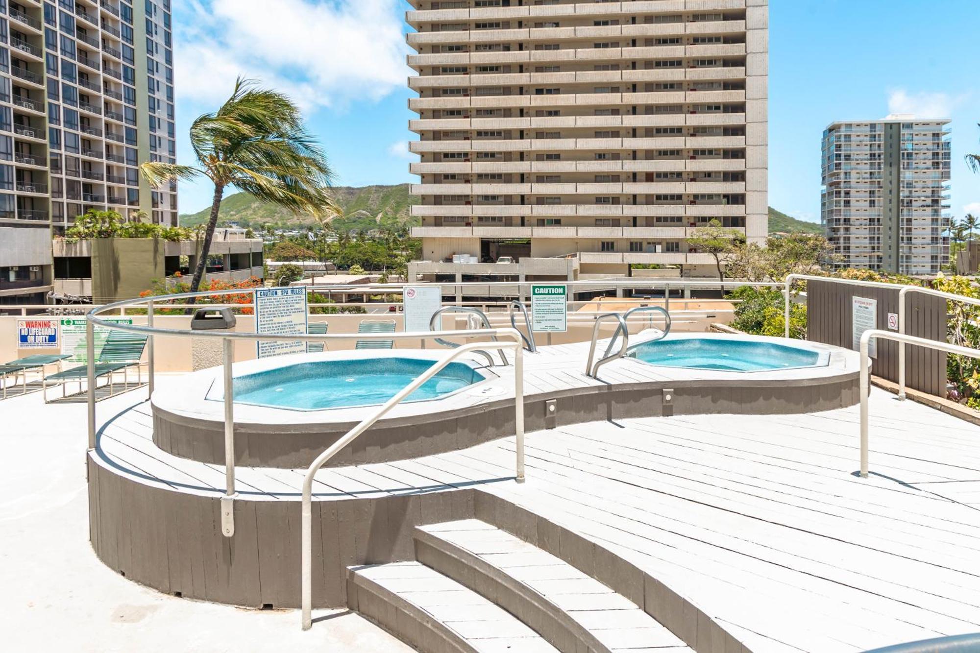 Cozy Waikiki Getaway, Stroll To Beach With Free Parking Honolulu Bagian luar foto
