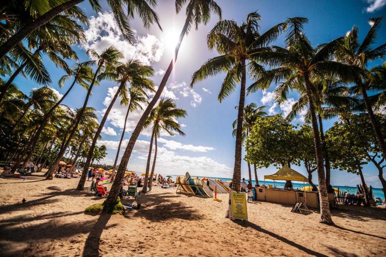 Cozy Waikiki Getaway, Stroll To Beach With Free Parking Honolulu Bagian luar foto